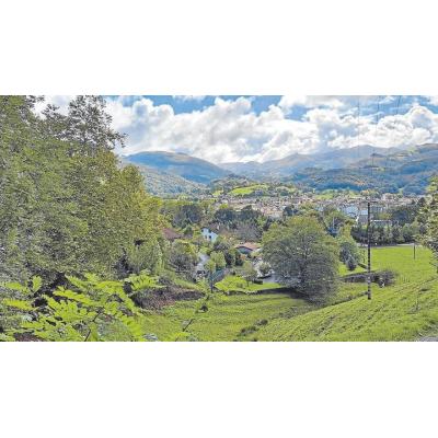 Ruta circular fácil para disfrutar por el Baztan entre cascadas, minas y leyendas