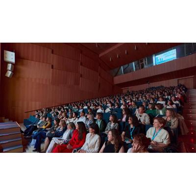 La enfermería reivindica su papel en una sociedad "más longeva y más compleja"