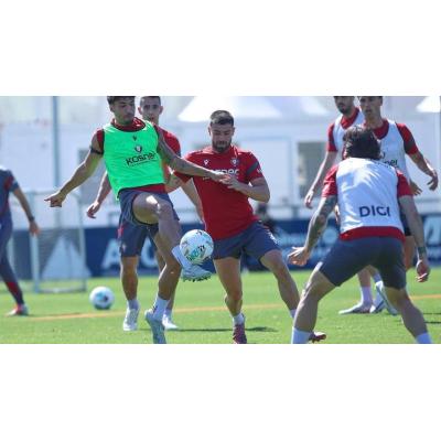 Iker Benito vuelve a una convocatoria tras su lesión de cruzado; Aimar también llega