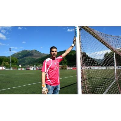 “He vuelto a jugar 10 años después, con 41, por lesiones de compañeros, porque este equipo se merece todo”