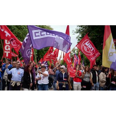 UGT y CCOO claman en el Primero de Mayo por la vivienda, los salarios "dignos" y el no a la guerra