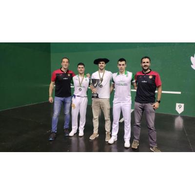 Navarra revalida su título en el GRABNI de frontón y queda subcampeona en trinquete