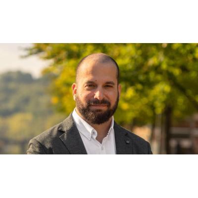 Ney Arencibia, médico capilar: “El trasplante de cabello en España está al nivel de los mejores del mundo”