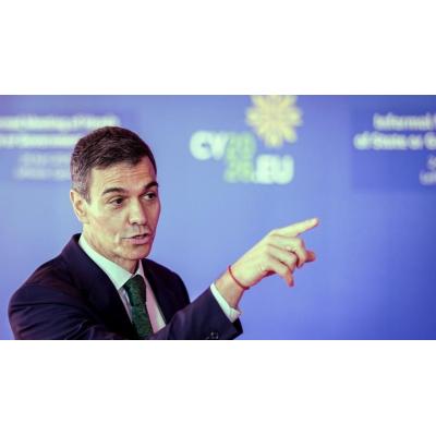 Sánchez llevará su defensa de más control de las redes a la cumbre que reúne a toda Europa