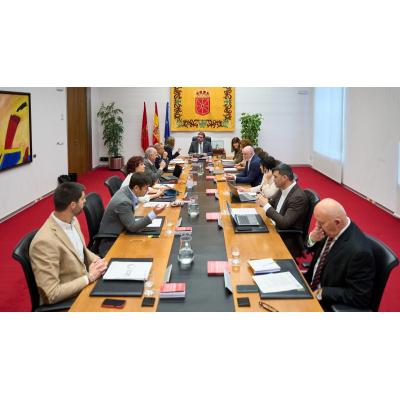 La situación del sistema sanitario navarro centra este lunes la Mesa y Junta de Portavoces