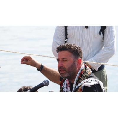 Israel prolonga la detención de los activistas español y brasileño y la flotilla exige a sus gobiernos que actúen