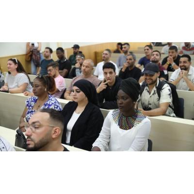 Los centros educativos o laborales, los lugares con más discriminación racial en Navarra