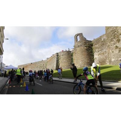 Investigan la muerte de una mujer tras caerse de la Muralla de Lugo