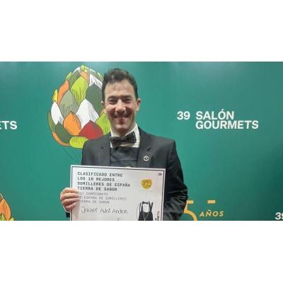 Javier Adot es uno de los 10 mejores sumilleres del país