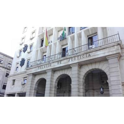 Un veinteañero acepta tres años de prisión por apuñalar al jubilado con el que mantenía relaciones