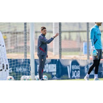 Lisci señala el partido ante el Levante como clave para las aspiraciones europeas de Osasuna
