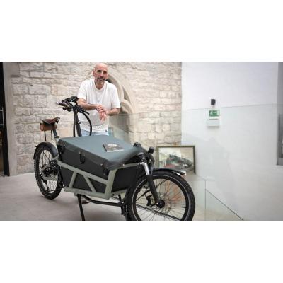 La bicicleta toma la palabra en la primera novela de Jaime Novo