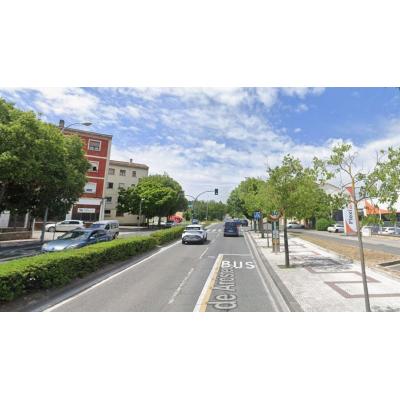Herido leve un motorista al caerse en la avenida Aróstegui de Pamplona