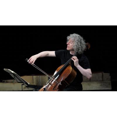 El violonchelista Steven Isserlis debuta en Pamplona con un concierto dedicado a Haydn, Beethoven y Arriaga