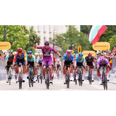 El Giro ya es de Italia tras las etapas búlgaras iniciales