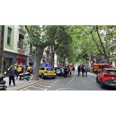 Un herido grave y otro menos grave por una explosión de butano en el barrio de Poblenou de Barcelona