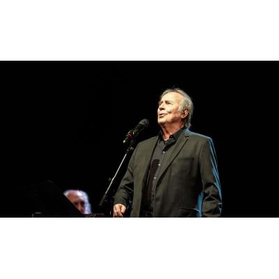 Joan Manuel Serrat, Premio de Honor de la Academia de la Música