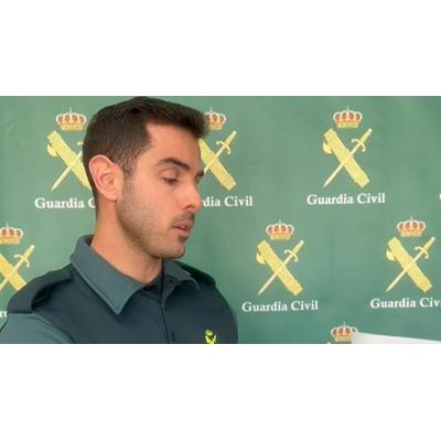 La Guardia Civil de Navarra explica los riesgos de facilitar una foto del DNI y cómo hacerlo