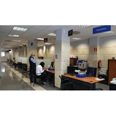 Alertan de que la oficina del DNI de Pamplona afronta una "situación límite": "Los ciudadanos están soportando esperas de horas"