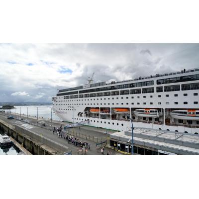 Sanidad Exterior autoriza el desembarque en A Coruña del crucero Ambition, con 21 personas aisladas por gastroenteritis