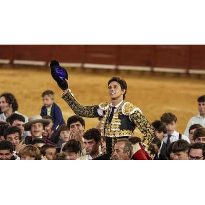 Roca Rey corta cuatro orejas en su regreso junto a Morante en Jerez
