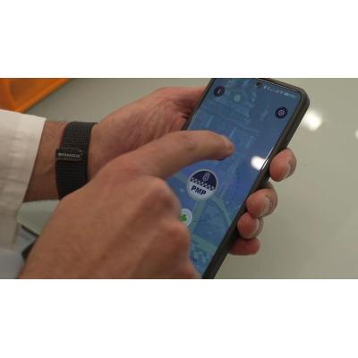 Cerca de cuarenta farmacias se unen al sistema de alerta ante emergencias 'PaMplona Alert' que contacta con la Policía Municipal