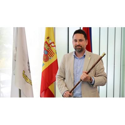 El nuevo alcalde del Valle de Elorz, periodista freelance de cine y colaborador con la productora de Iker Jiménez
