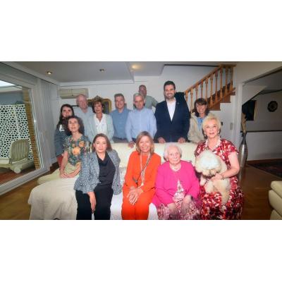Zizur Mayor homenajea a su vecina centenaria Mª Ángeles Olza