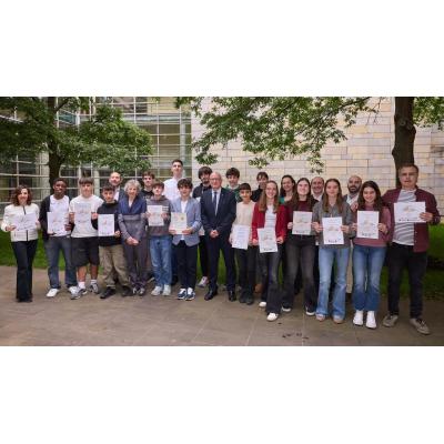 17 estudiantes navarros reciben el reconocimiento a su talento matemático