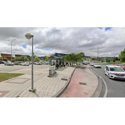Madre de un menor atropellado en el parque comercial Galaria: "El conductor dijo que iba a aparcar, pero arrancó y se fugó"