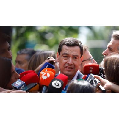 Juanma Moreno apuesta por un gobierno en solitario en Andalucía y avisa a Vox de que defenderá la "prioridad andaluza"