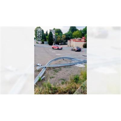 Da varias vueltas de campana en Fontellas, colisiona contra un coche estacionado y da positivo en drogas
