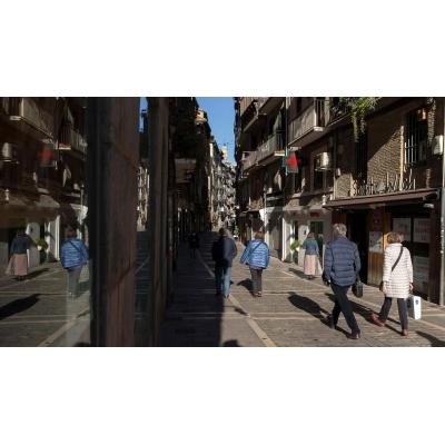 La psicología dice que las personas que caminan rápido son impacientes y creen que el tiempo es escaso