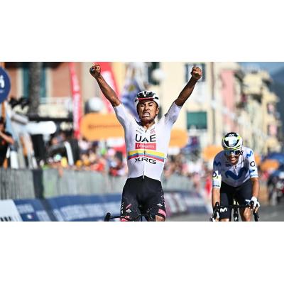 Narváez le birla la etapa del Giro a Enric Mas y Eulalio aguanta de rosa