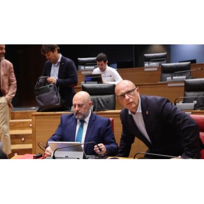 Gimeno asegura que en la red pública “va a incrementarse la segregación educativa” con la ley que facilitaron Geroa y Bildu