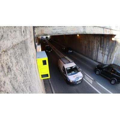 Uso del móvil al volante, giros indebidos... Los nuevos radares de Pamplona no solo controlarán la velocidad