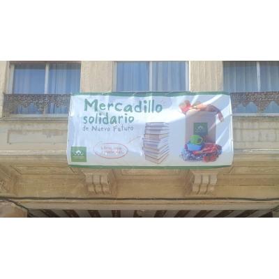 Éxito en la apertura del mercadillo de Nuevo Futuro en Estella