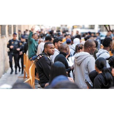 El Tribunal Supremo rechaza frenar la regularización extraordinaria de migrantes