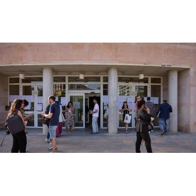 Unos 950 opositores en Navarra a plazas del Estado