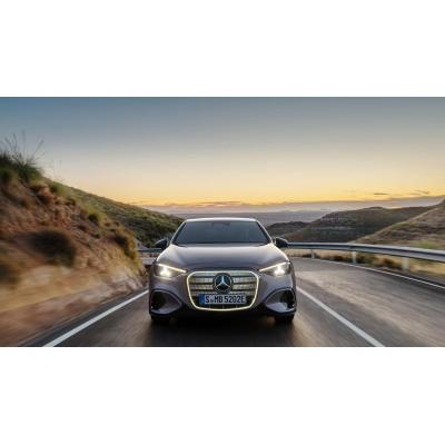 Lo último de Mercedes-Benz: un 'cielo' estrellado que ningún pasajero imagina