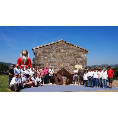 Fotos de la inauguración de la escultura 'Maddalen' junto a la ermita de San Román de Aoiz