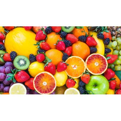 Comer fruta por la noche, el exceso de azúcar o los zumos: los mitos que debes olvidar sobre este alimento