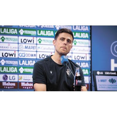 Lisci, destituido como entrenador de Osasuna