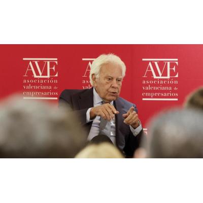 Felipe González defiende que debería haber elecciones "este año"
