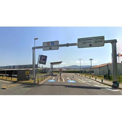 Cuánto cuesta y dónde puedes aparcar si vuelas desde los aeropuertos más cercanos a Pamplona