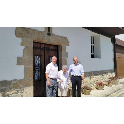 Los cien años de Basi en Juslapeña