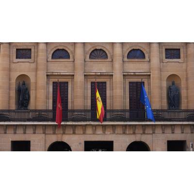 La carrera profesional de los funcionarios navarros: entre 1.521 y 11.384 euros por persona y año