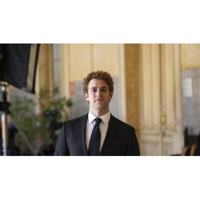 El actor pamplonés Íñigo Etayo encabezará el elenco del musical 'Sunday in the Park with George'