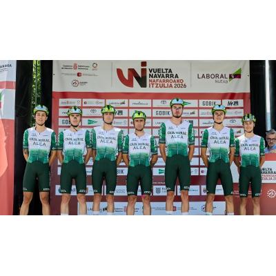 Fotos de los equipos que participan en la Vuelta a Navarra 2026