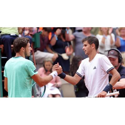 Jódar completa una histórica remontada ante Carreño para meterse en cuartos de Roland Garros